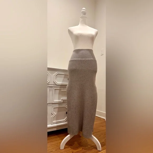 Free People Felix Rib Maxi Skirt in Light Grey XS - Picture 4 of 10